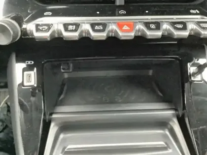 Photo 43 Peugeot 208  Hybrid 110 e-DCS6