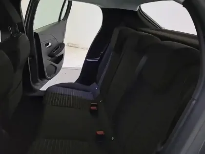 Photo 11 Peugeot 208  Hybrid 100 e-DCS6