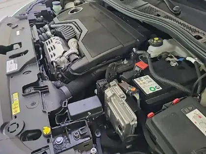 Photo 14 Peugeot 208  Hybrid 100 e-DCS6