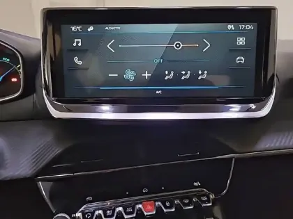 Photo 19 Peugeot 208  Hybrid 100 e-DCS6