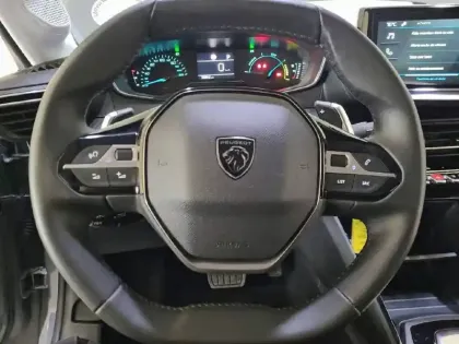 Photo 8 Peugeot 208  Hybrid 100 e-DCS6