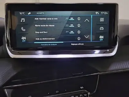 Photo 20 Peugeot 208  Hybrid 100 e-DCS6