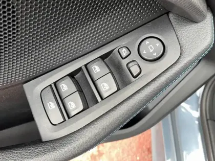 Photo 14 BMW Serie 1 118d 150 ch BVA8