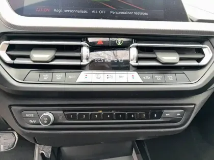 Photo 28 BMW Serie 1 118d 150 ch BVA8