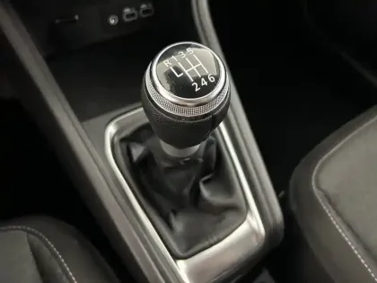 Photo 21 Renault Captur  TCe 90