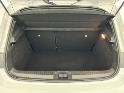 Photo 26 Renault Clio  E-Tech full hybrid 145