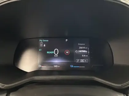 Photo 25 Renault Clio  E-Tech full hybrid 145