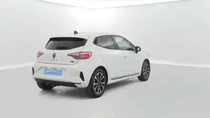 Photo 13 Renault Clio  E-Tech full hybrid 145
