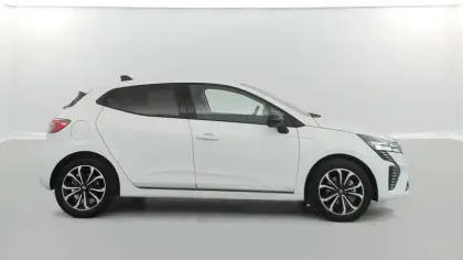 Photo 14 Renault Clio  E-Tech full hybrid 145