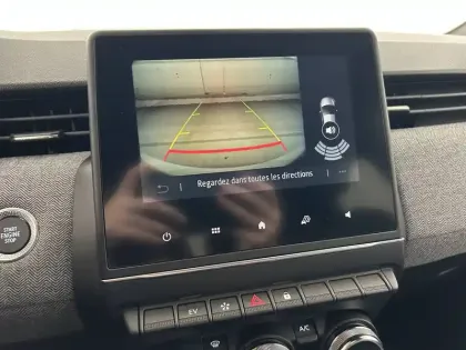 Photo 28 Renault Clio  E-Tech full hybrid 145