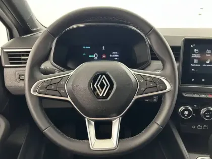 Photo 23 Renault Clio  E-Tech full hybrid 145