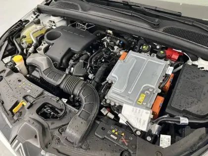 Photo 30 Renault Clio  E-Tech full hybrid 145