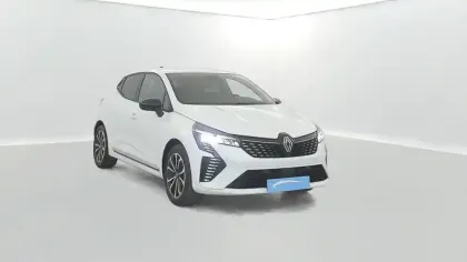 Photo 15 Renault Clio  E-Tech full hybrid 145