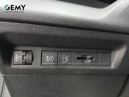 Photo 32 Peugeot 308  PHEV 180 e-EAT8