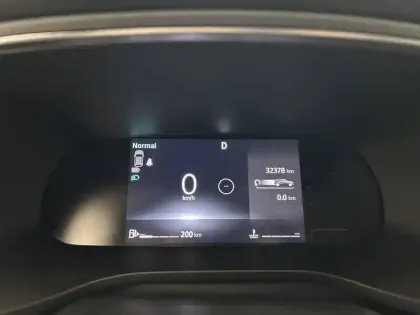 Photo 25 Renault Arkana  TCe 140 EDC - 23