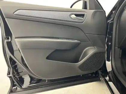 Photo 19 Renault Arkana  TCe 140 EDC - 23