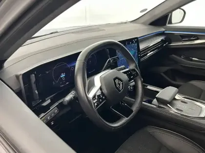 Photo 18 Renault Austral  E-Tech hybrid 200