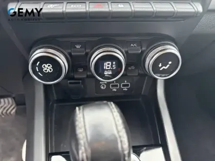 Photo 27 Renault Arkana  TCe 140 EDC FAP