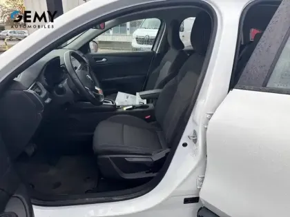 Photo 8 Renault Arkana  TCe 140 EDC FAP