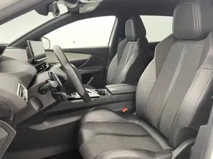 Photo 13 Peugeot 3008  Hybrid 225 e-EAT8