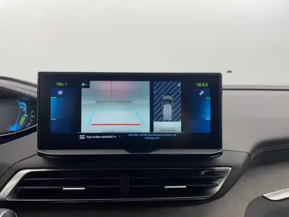 Photo 24 Peugeot 3008  Hybrid 225 e-EAT8