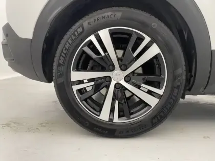 Photo 18 Peugeot 3008  Hybrid 225 e-EAT8