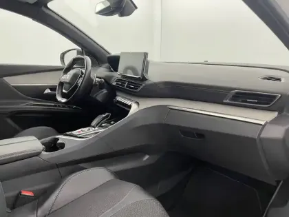 Photo 32 Peugeot 3008  Hybrid 225 e-EAT8