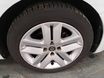 Photo 14 Renault Clio  Blue dCi 85