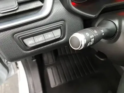 Photo 27 Renault Clio  Blue dCi 85