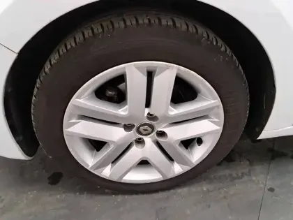 Photo 15 Renault Clio  Blue dCi 85