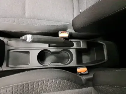 Photo 33 Renault Clio  Blue dCi 85