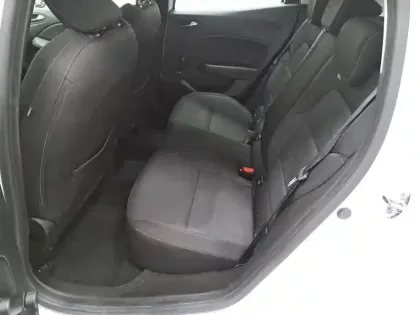 Photo 24 Renault Clio  Blue dCi 85