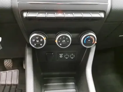 Photo 34 Renault Clio  Blue dCi 85