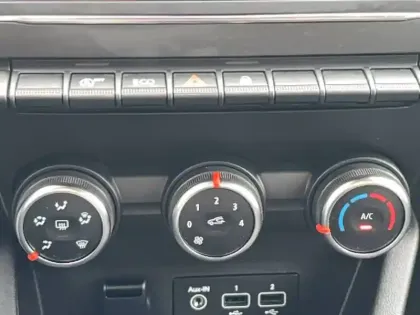 Photo 33 Renault Clio  TCe 100 GPL - 21N