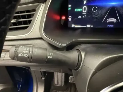 Photo 36 Renault Captur  E-Tech full hybrid 160 ch