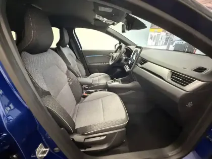 Photo 17 Renault Captur  E-Tech full hybrid 160 ch