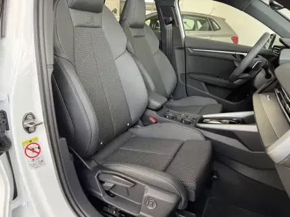 Photo 13 Audi A3  Sportback TFSI e Hybride rechargeable 204 S tronic 6