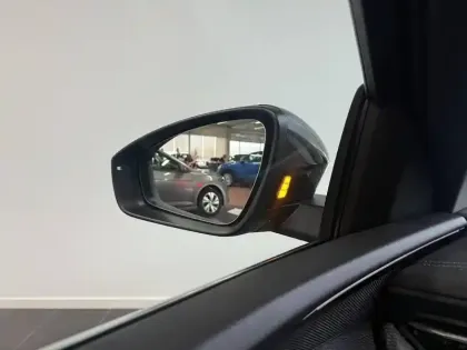 Photo 16 Audi Q5  e-hybrid 299 ch S tronic 7 Quattro