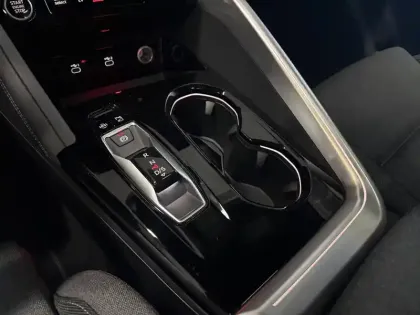 Photo 15 Audi Q5  e-hybrid 299 ch S tronic 7 Quattro