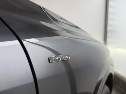 Photo 17 Audi Q5  e-hybrid 299 ch S tronic 7 Quattro