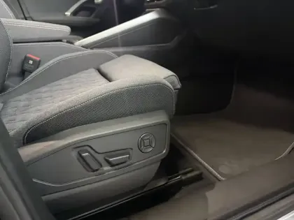 Photo 18 Audi Q5  e-hybrid 299 ch S tronic 7 Quattro