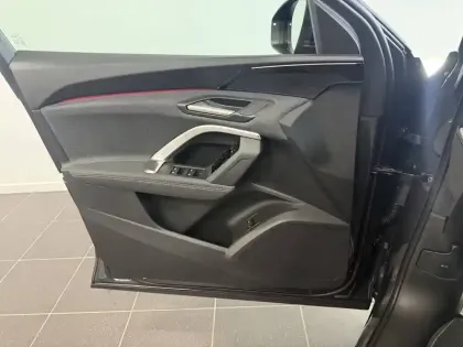 Photo 8 Audi Q5  e-hybrid 299 ch S tronic 7 Quattro