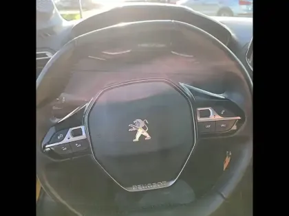 Photo 14 Peugeot 208  PureTech 75 S&S BVM5