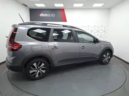 Photo 10 Dacia Jogger  Hybrid 140 7 places GSR2