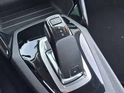 Photo 34 Peugeot 2008  PureTech 130 S&S EAT8