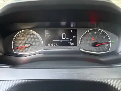 Photo 32 Peugeot 2008  PureTech 130 S&S EAT8