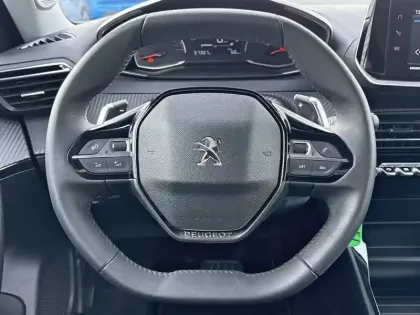 Photo 31 Peugeot 2008  PureTech 130 S&S EAT8