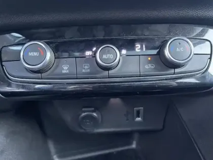 Photo 42 Opel Corsa  1.2 Turbo 100 ch BVA8