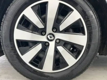 Photo 27 Renault Clio  E-Tech full hybrid 145