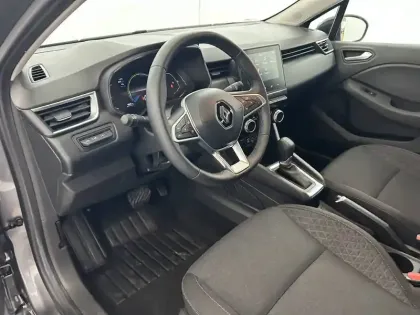 Photo 18 Renault Clio  E-Tech full hybrid 145